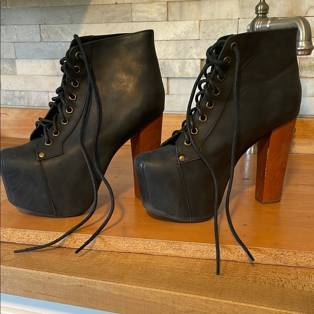 Jeffrey Campbell Litas